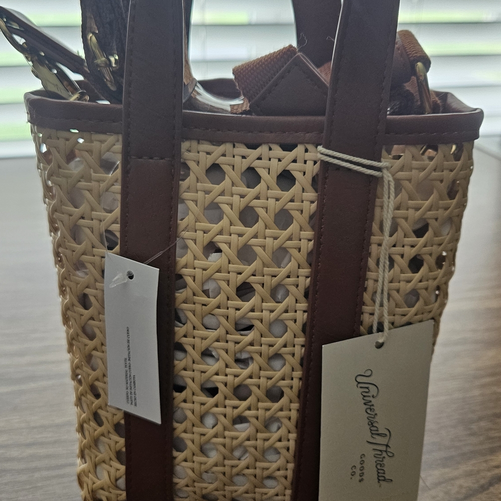 Universal Thread Tan and Brown Woven Tote 6" X 7"